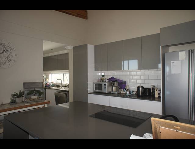 5 BEDROOM HOUSE TO LET IN PALM LAKES ESTATE
